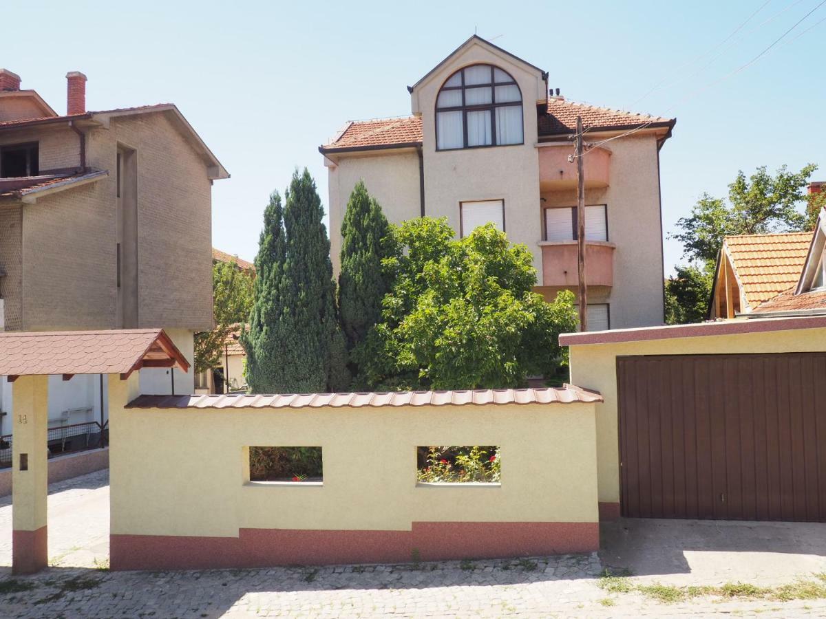 Guest House Stefanovic ヴラニェ エクステリア 写真